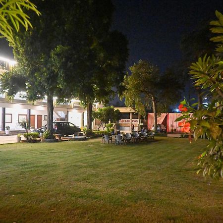 The Kedar Resort Mathura Exterior photo