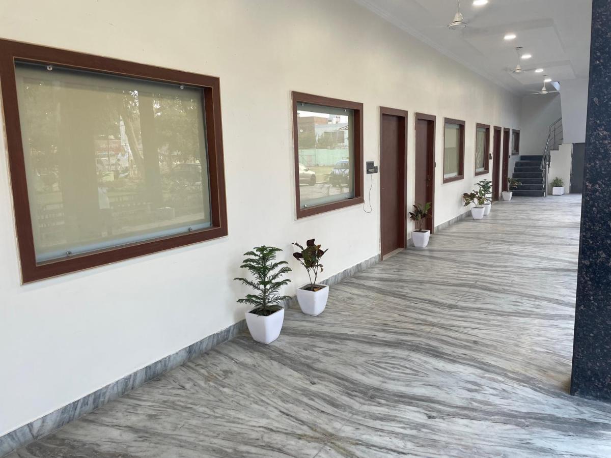 The Kedar Resort Mathura Exterior photo