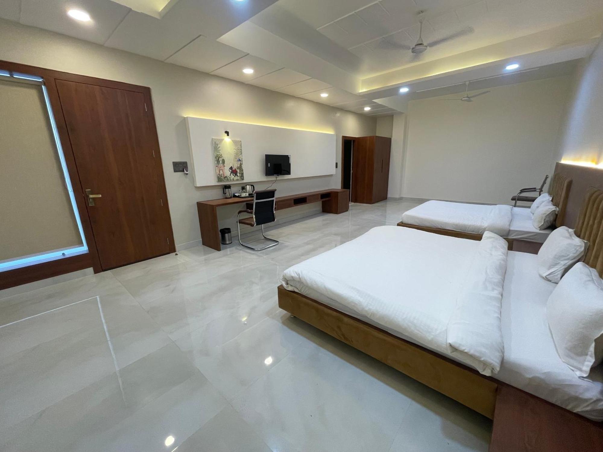 The Kedar Resort Mathura Exterior photo