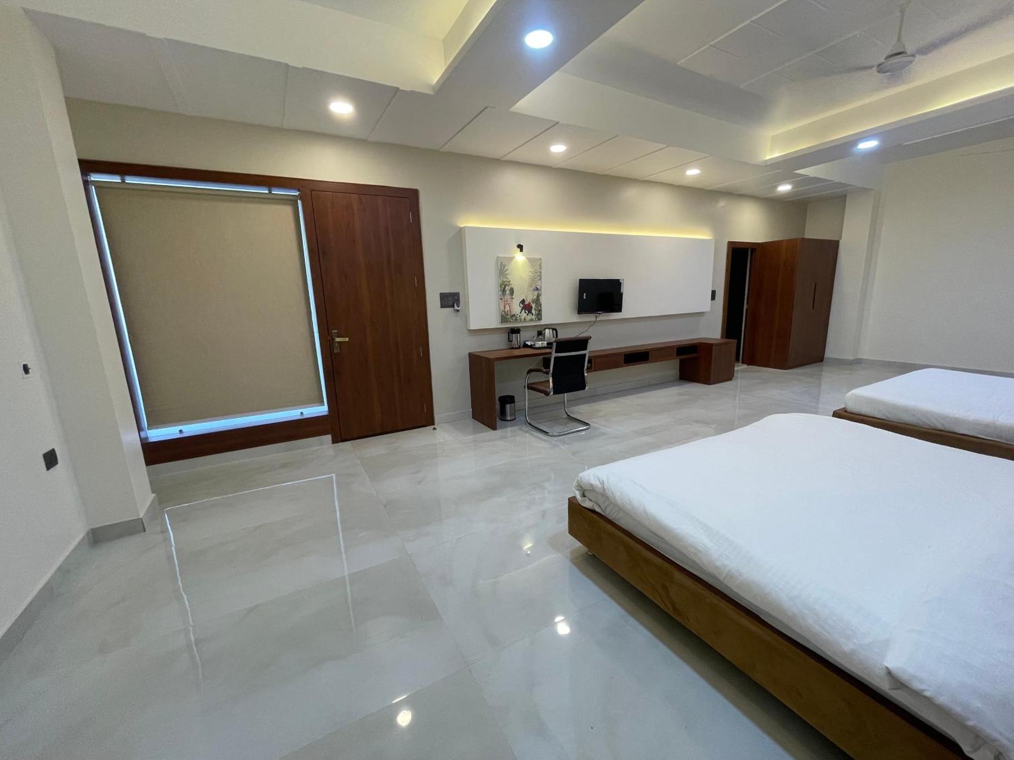 The Kedar Resort Mathura Exterior photo