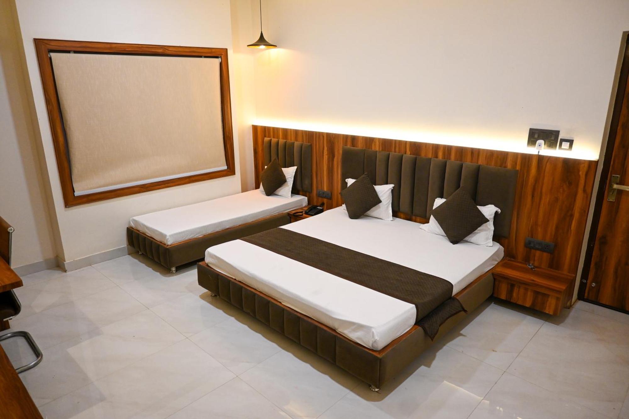The Kedar Resort Mathura Exterior photo