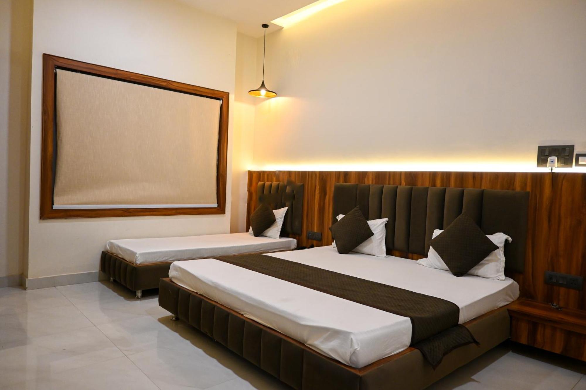 The Kedar Resort Mathura Exterior photo